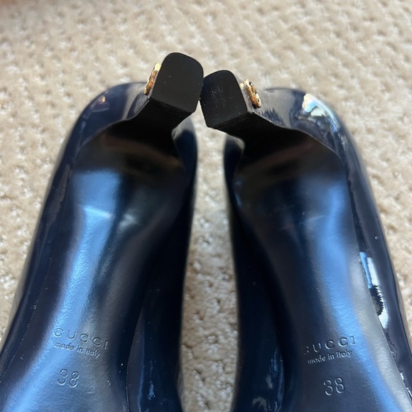 Almost New Gucci GG Navy Patent platform heels - Picture 6 of 15